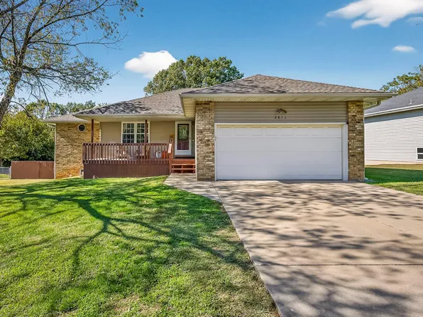 2811 N Washington Avenue, Springfield, MO 65803