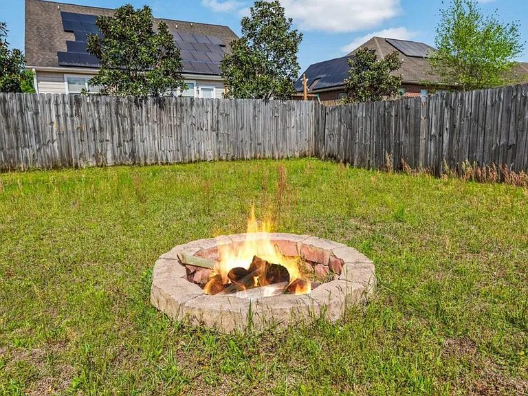 313 Scotch Pine Ln — Photo 35