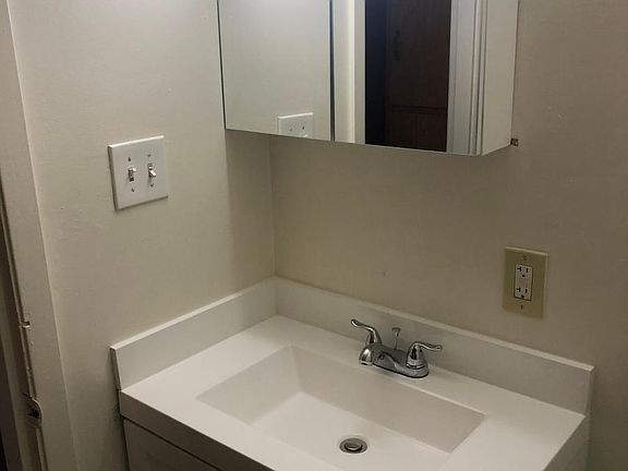 3rd image of 230 E San Salvador St #4