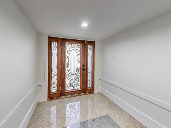 3rd image of 189 Hale St