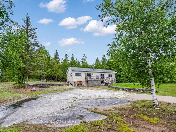 68 Tamarac Rd, Northern Bruce Peninsula, ON N0H 2M0