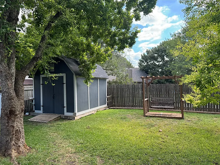 291 Brian Ln — Photo 6