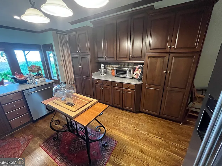 700 Old Lake Russell Rd — Photo 9