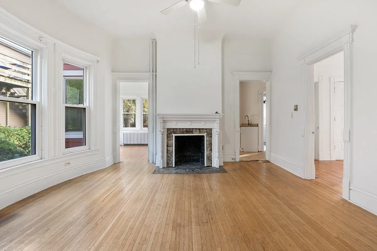 3 bed, $2,295 — Photo 1