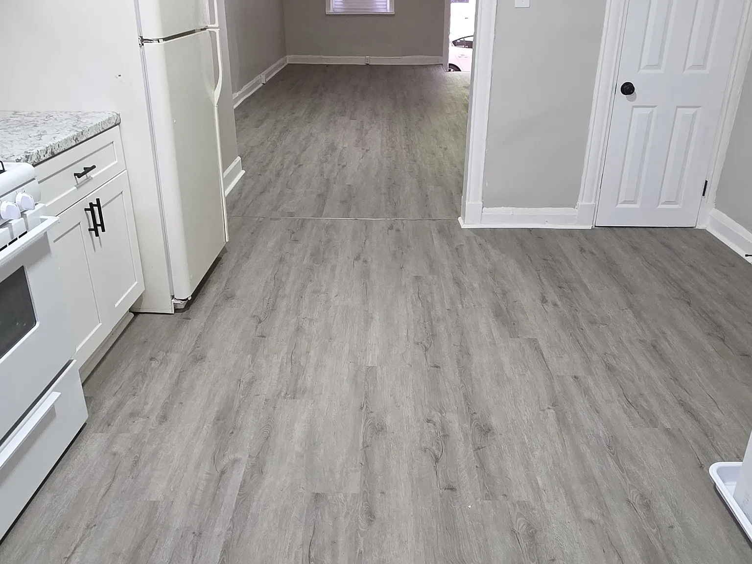 725 N Milton Ave — Photo 4