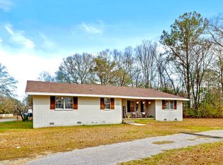 302 Hillcrest Loop, Petal, MS 39465