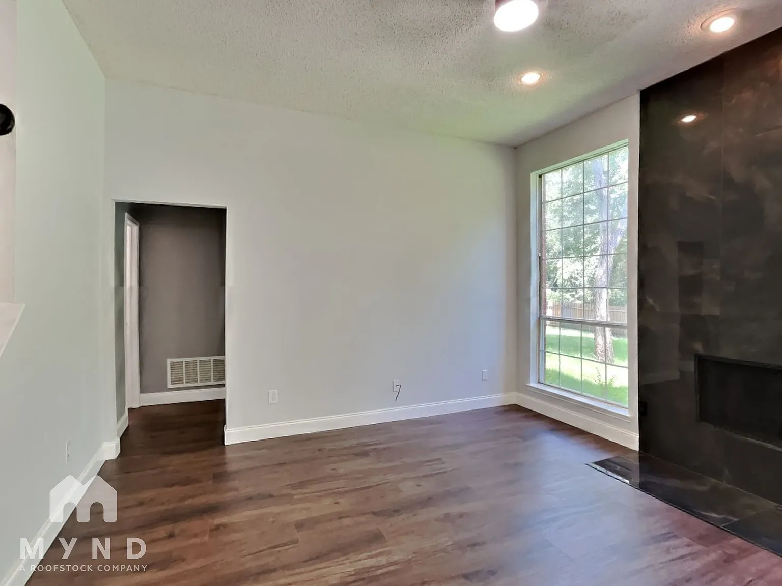 4 bed, 3.0 bath, 1846 sqft, $2,995 — Photo 3