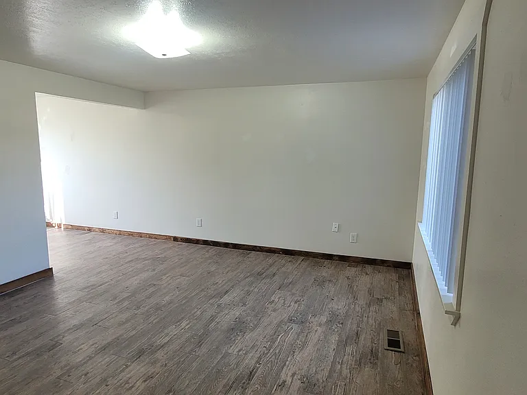 320 Ashland Dr #12 — Photo 7