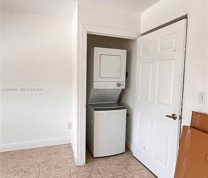 984 W 40th St #2 — Photo 49