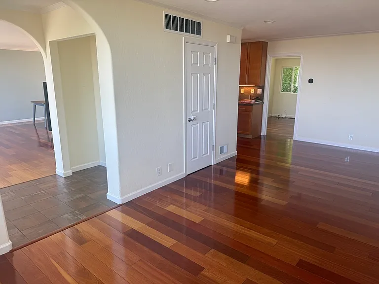 800 Buckland Ave — Photo 21