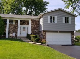 1120 Partridge Ave, Bolingbrook, IL 60490