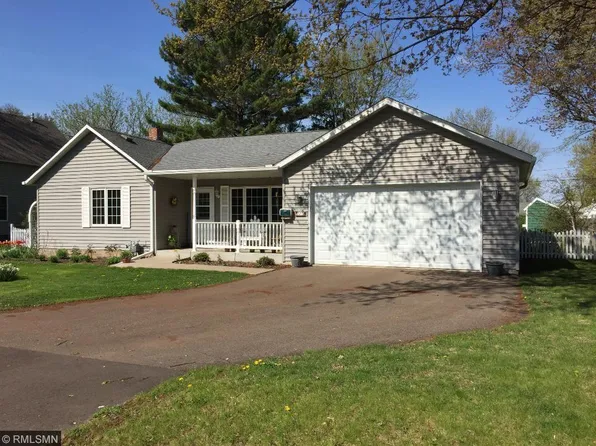 225 Wood St S, Mora, MN 55051