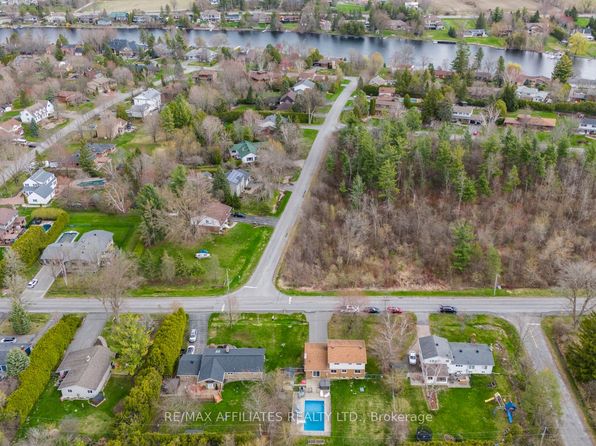 5582 Van Vliet Rd, Ottawa, ON K4M 1J4