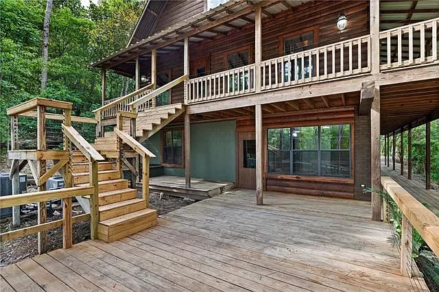 4 bed, 3.5 bath, 3606 sqft, $5,600 — Photo 2
