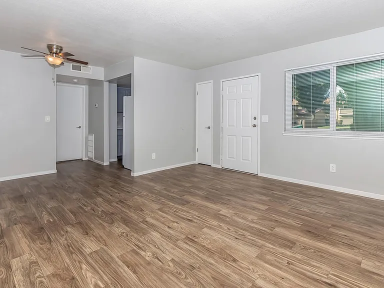 Oak View — Photo 46