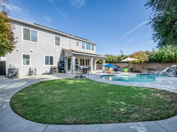 879 Fenmore Ave, Sanger, CA 93657
