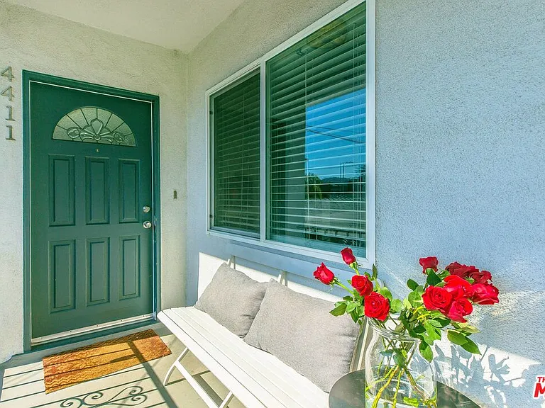 4411 Irvine Ave — Photo 27