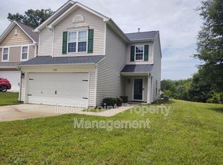 7302 Woodbourne Ln, Charlotte, NC 28273