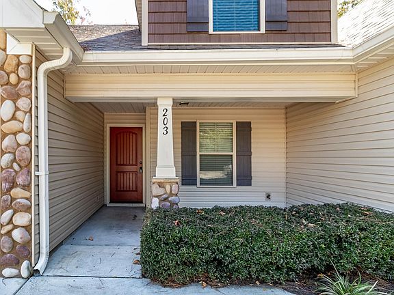 2nd image of 203 Mossy Bank Dr