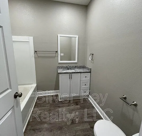402 Ingleside Ave — Photo 15