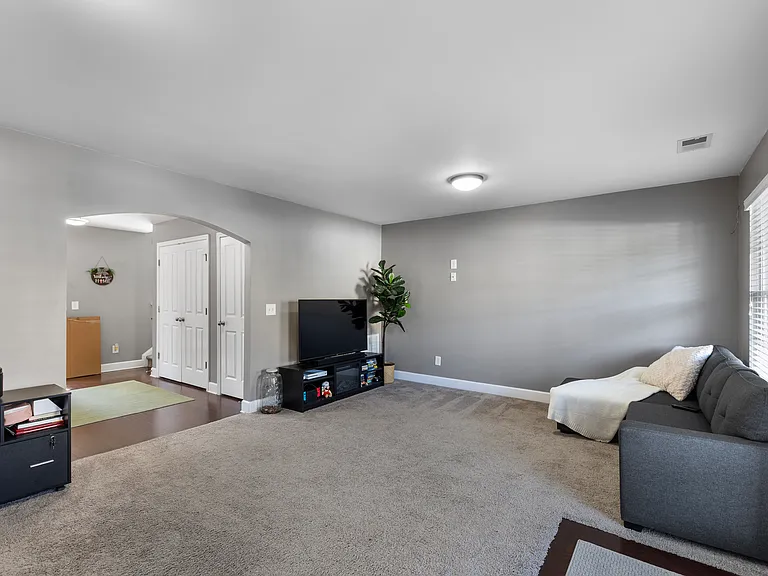 2718 Dracut Ln — Photo 22