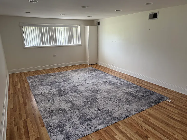 212 Valerie Ct — Photo 15