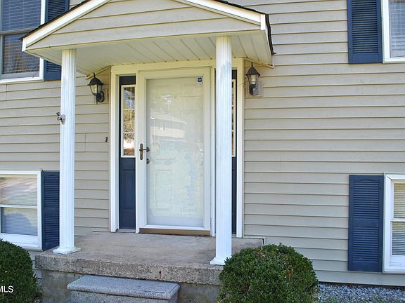 2nd image of 3109 Buckingham Dr