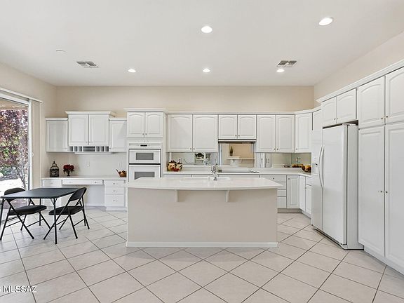 3rd image of 63491 E Whispering Tree Ln