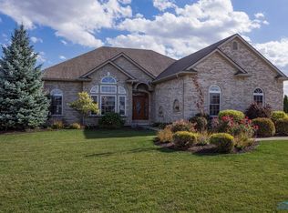 2292 Sunflower Ct, Perrysburg, OH