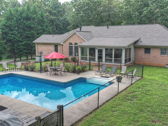 5th image of 167 Sally Cir #139-PT143