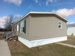 5413 E Clover Ln, Mount Pleasant, MI 48858