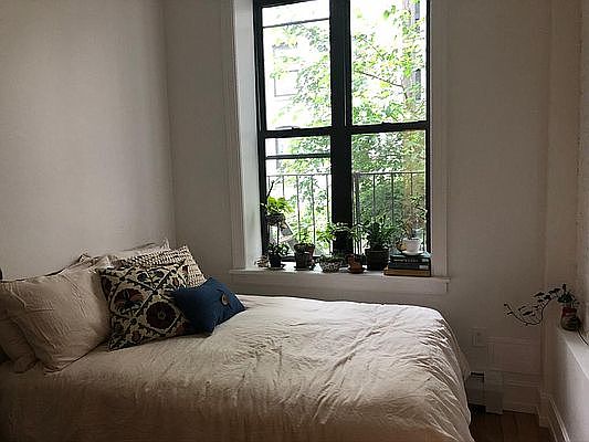 1st image of 358 W 116th St #1F