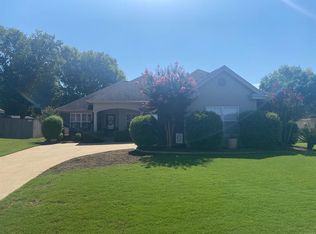 1565 Hawthorne Ln, Prattville, AL 36066