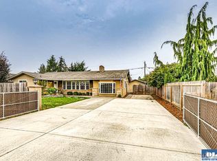 318 N Matriotti Ave, Sequim, WA 98382