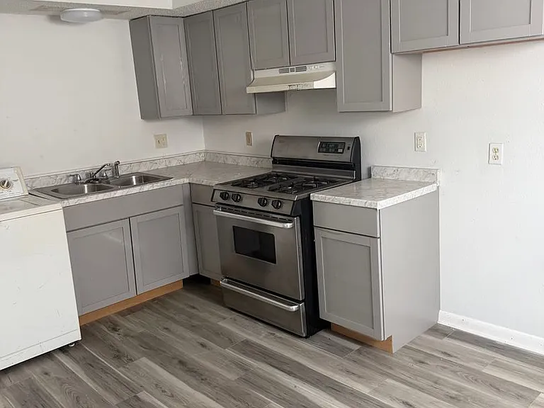 4759 Francis Dr — Photo 7