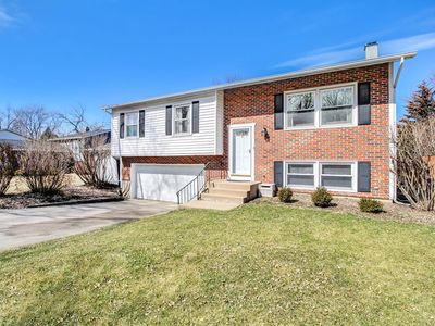 901 Casa Solana Dr, Wheaton, IL, 60189