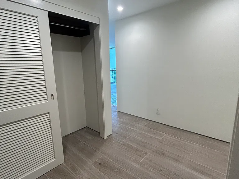 1054 S Bedford St #100 — Photo 10