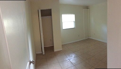3rd image of 1801 Cesery Blvd