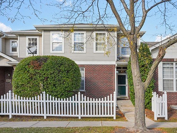 2nd image of 18627 W Point Dr