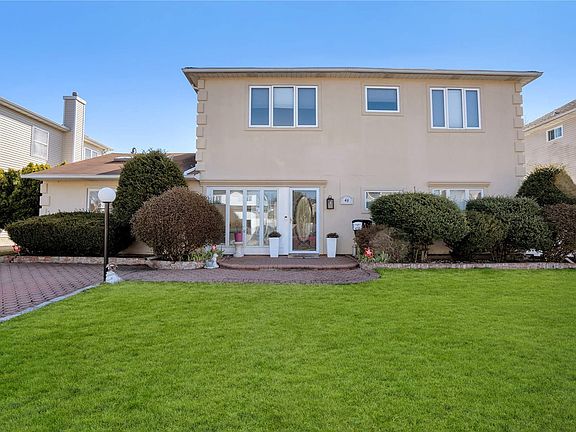 4th image of 46 Southwood Cir