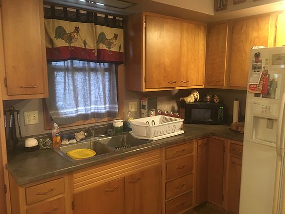 5th image of 211 W 2nd St