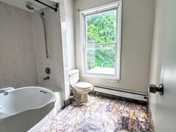 186 Summit Avenue image 12 of 23