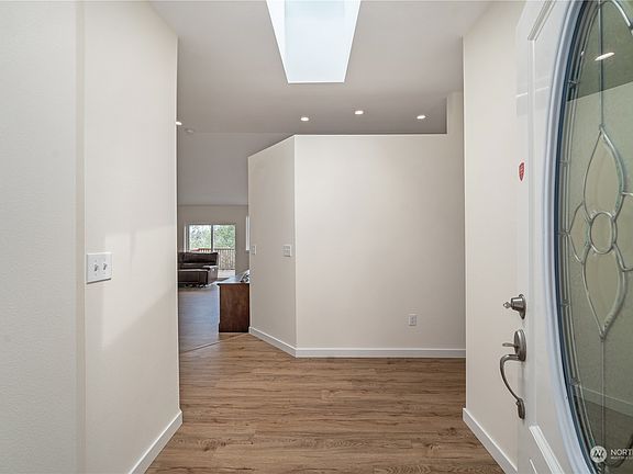 4th image of 13107 74th Avenue E