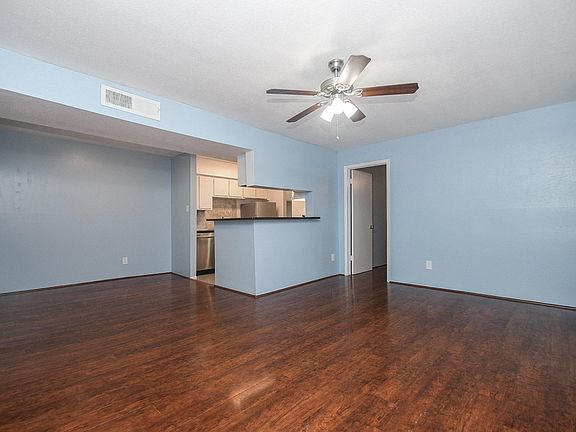 3rd image of 10603 S Wilcrest Dr APT 41