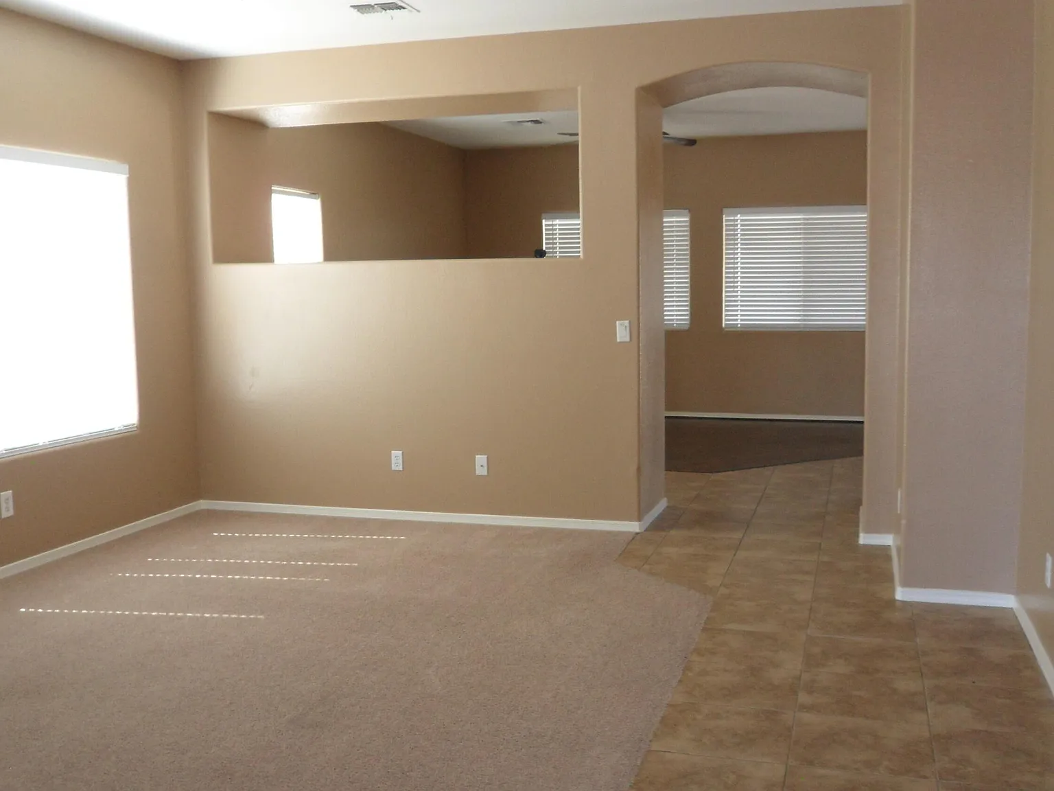 4 bed, 2.5 bath, 2114 sqft, $2,100 — Photo 3