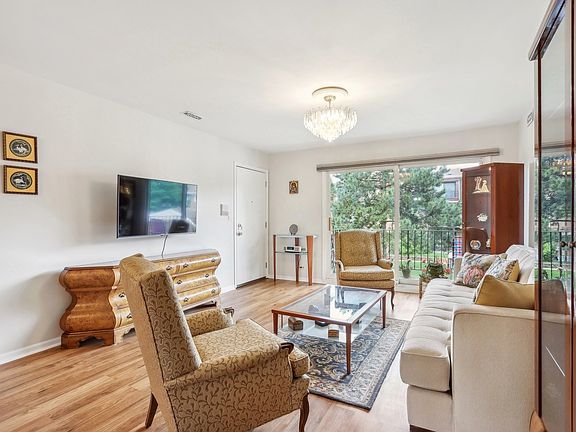 2nd image of 4146 Cove Ln APT B