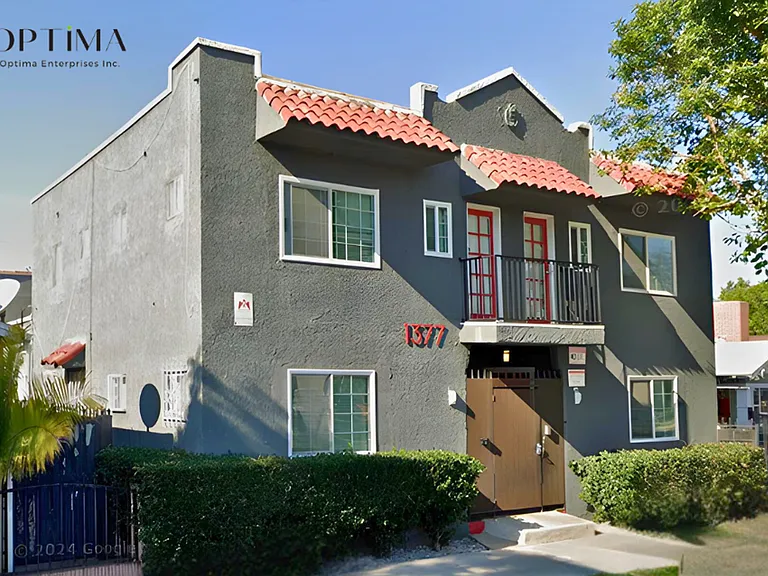 1377 Warren Ave — Photo 9