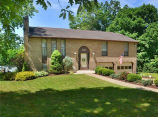 1659 Harvest Hill Dr, Pittsburgh, PA