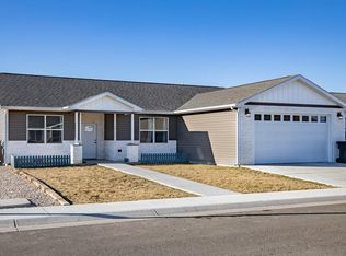174 S Cedarwood Dr, Powell, WY 82435