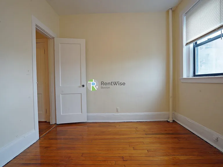 1212 Commonwealth ave — Photo 11